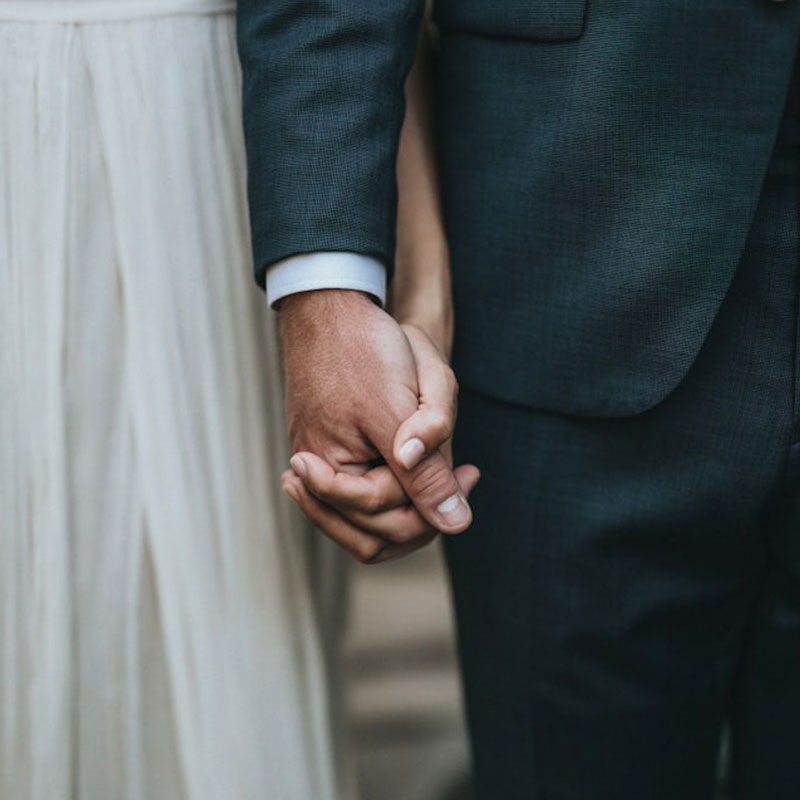Freie Trauung Erika Hertlein-Grab Freie Rednerin Hochzeitspaar Traurednerin
